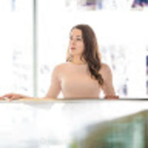 Meet your Posher, Courtney